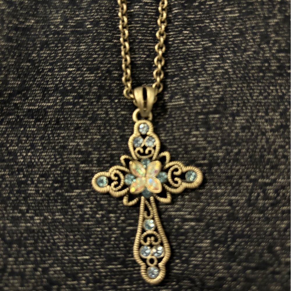 Lia Sophia necklace